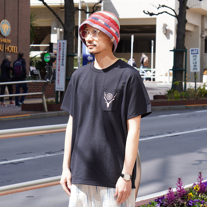 SOUTH2 WEST8 - S/S Round Pocket Tee - Circle Horn - QV667