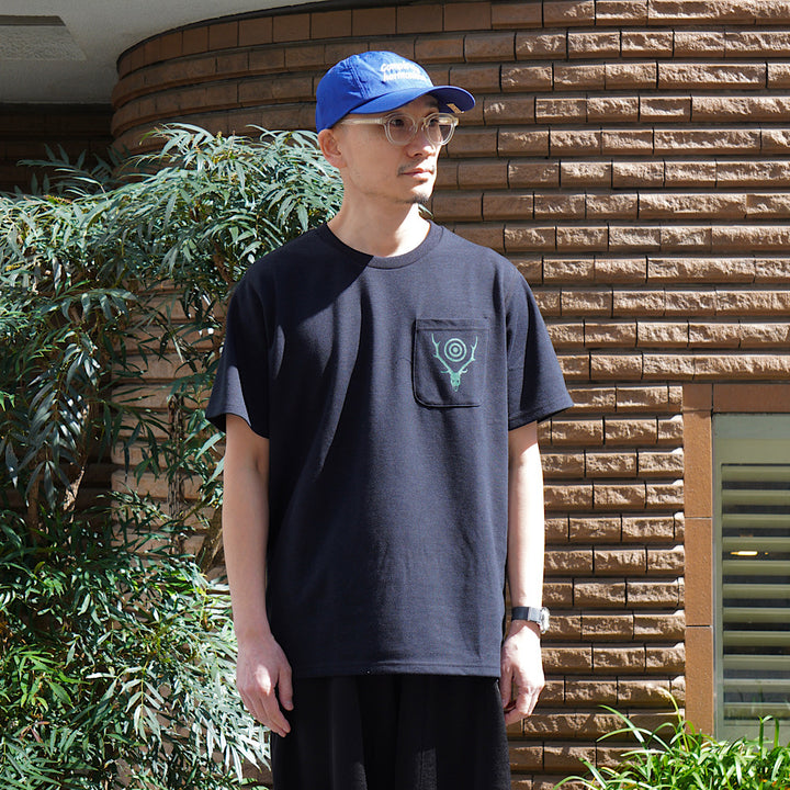 SOUTH2 WEST8 - S/S Round Pocket Tee - Circle Horn - SX744