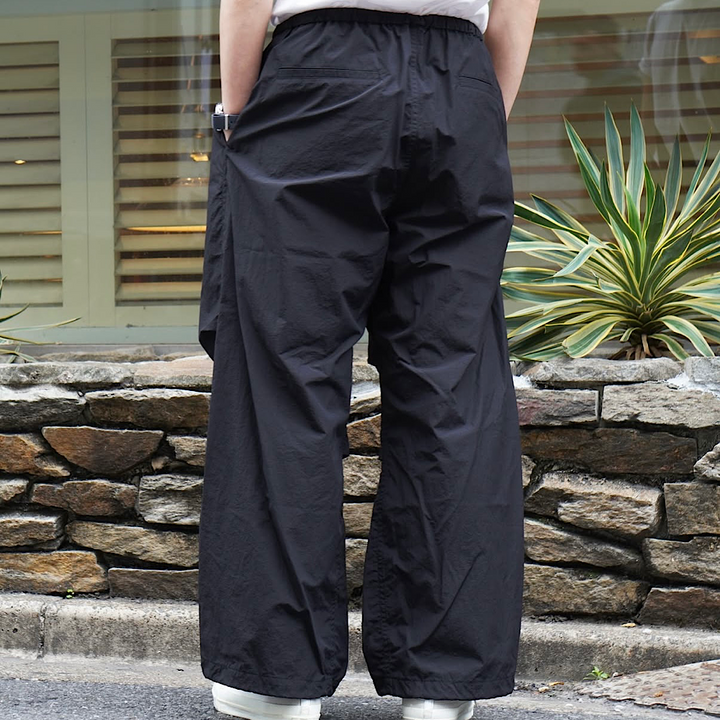 THE DAY - WINDS-DAY COTTON NYLON KNEE TUCK PANTS - D25SS-04003