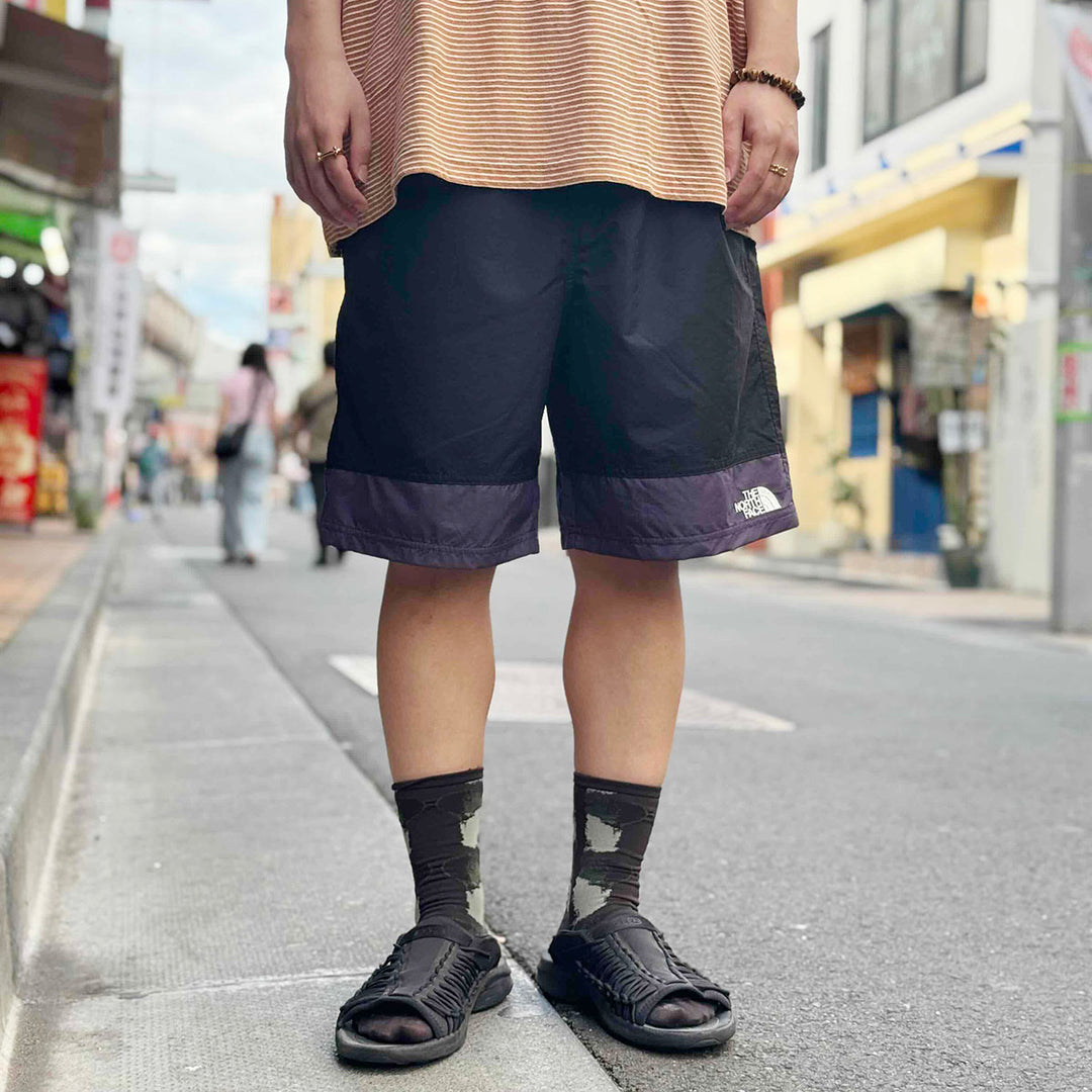 THE NORTH FACE - Nuptse Short - NB42651