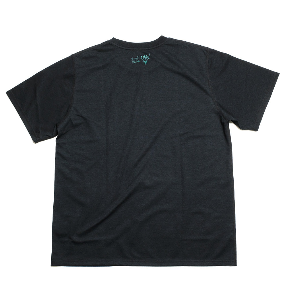 SOUTH2 WEST8 - S/S Crew Neck Tee - IN SHADOWS - QV670