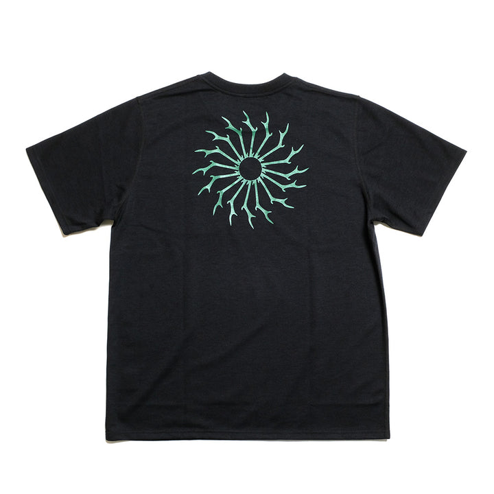 SOUTH2 WEST8 - S/S Round Pocket Tee - Circle Horn - SX744